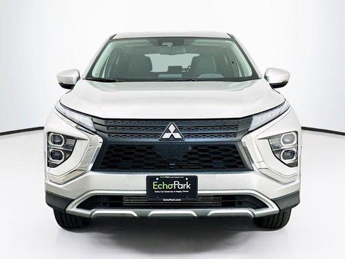 Labrador Black Pearl 2024 Mitsubishi Eclipse Cross SE