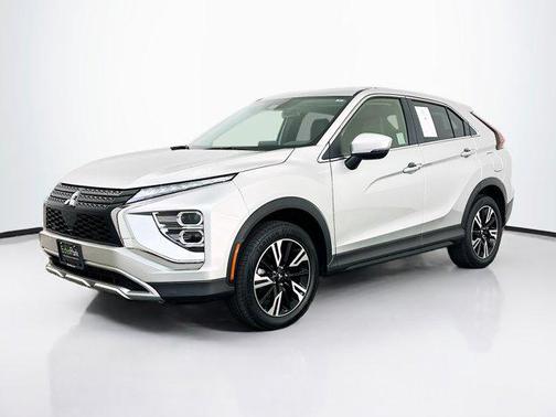 Labrador Black Pearl 2024 Mitsubishi Eclipse Cross SE