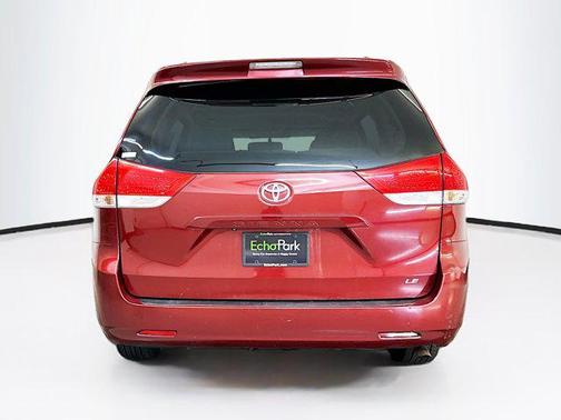 2014 Toyota Sienna LE