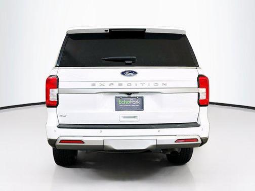 Oxford White 2024 Ford Expedition XLT