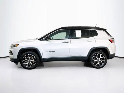 Silver Zynith Metallic Clearcoat 2025 Jeep Compass Limited