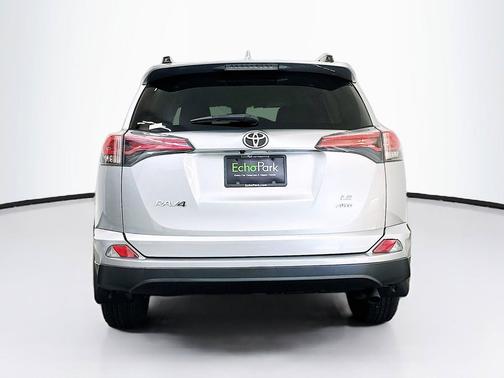 Silver Sky Metallic 2018 Toyota RAV4 LE