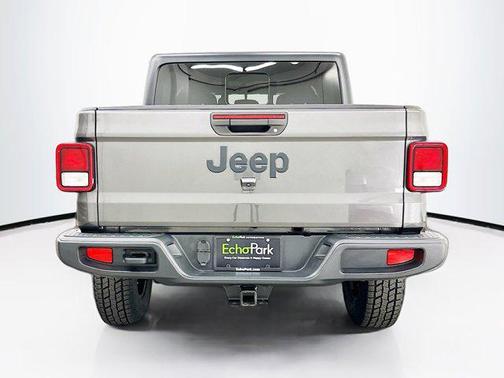 2021 Jeep Gladiator Willys 4x4