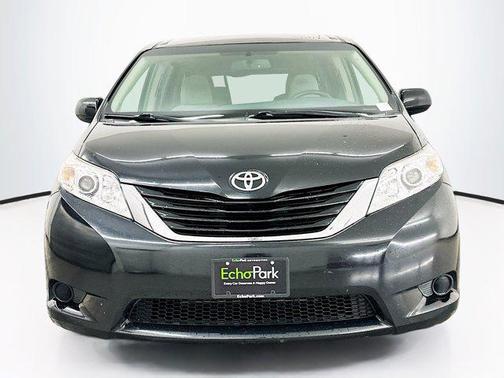 2017 Toyota Sienna LE