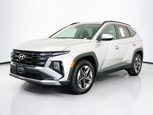 Shimmering Silver 2025 Hyundai TUCSON SEL