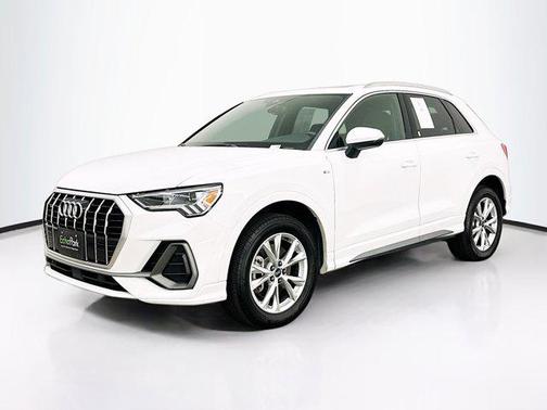 2023 Audi Q3 Premium 45 TFSI S line quattro Tiptronic