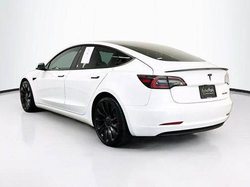 Pearl White Multi-Coat 2022 Tesla Model 3 Performance