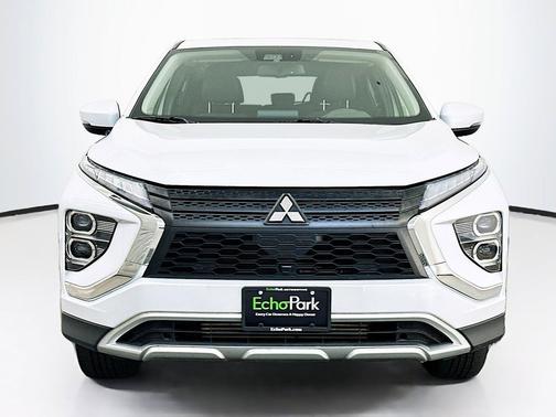 Lightning Blue Metallic 2025 Mitsubishi Eclipse Cross SE