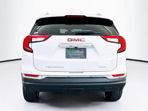 Summit White 2022 GMC Terrain SLT