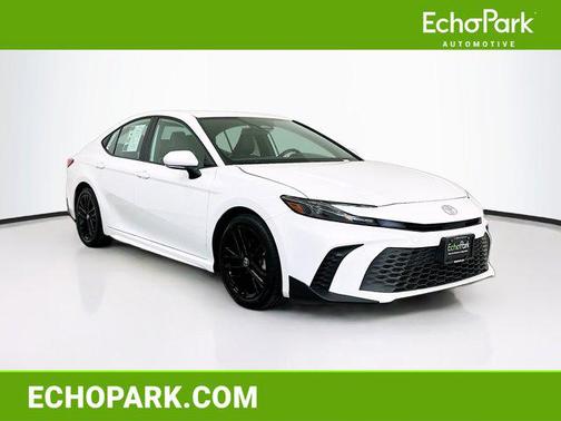 Ice Cap 2025 Toyota Camry SE
