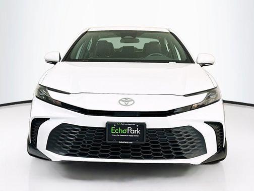 Ice Cap 2025 Toyota Camry SE