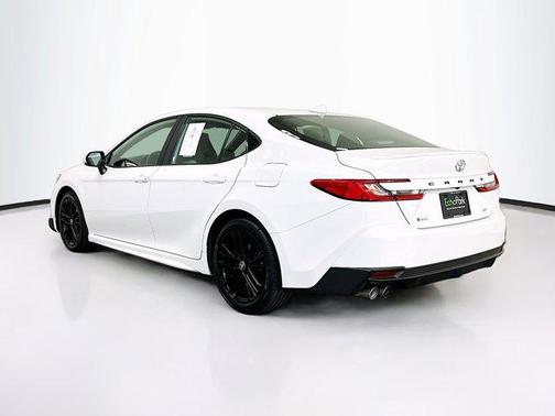 Ice Cap 2025 Toyota Camry SE