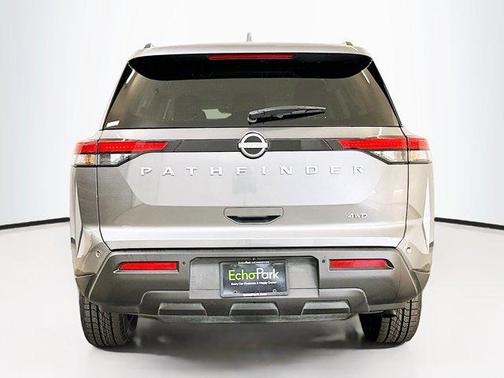 2025 Nissan Pathfinder SV 4WD