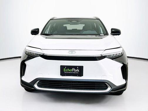 Wind Chill Pearl 2023 Toyota bZ4X Limited