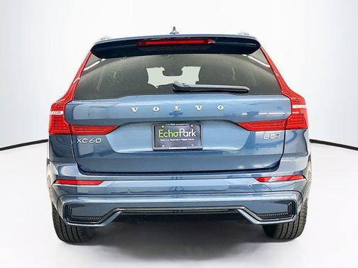 2025 Volvo XC60 B5 Plus