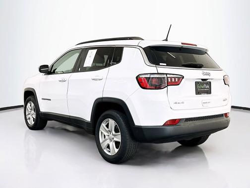 Bright White Clearcoat 2022 Jeep Compass Latitude