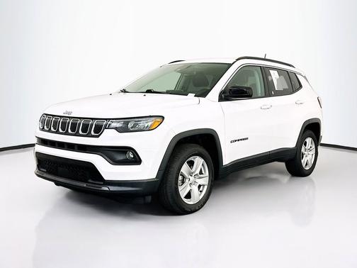 Bright White Clearcoat 2022 Jeep Compass Latitude