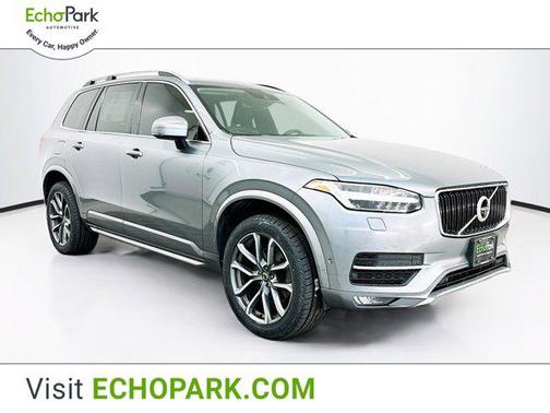 2017 Volvo XC90 T6 Momentum