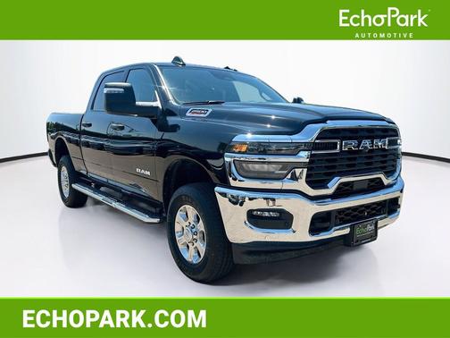 Diamond Black Crystal Pearlcoat 2026 RAM 2500 Big Horn Crew Cab 4x4 6'4' Box