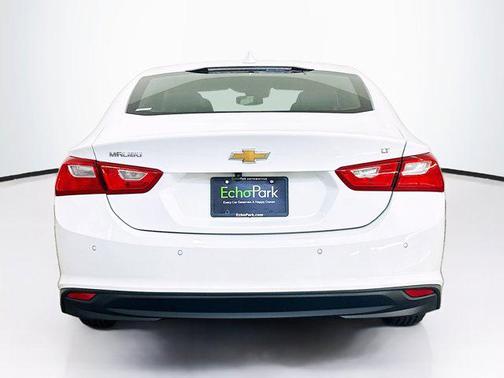 Summit White 2024 Chevrolet Malibu FWD 1LT