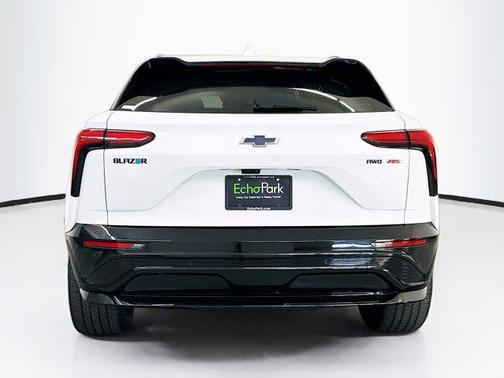 Summit White 2024 Chevrolet Blazer EV eAWD RS