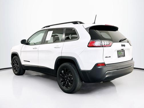 Bright White Clearcoat 2023 Jeep Cherokee Altitude