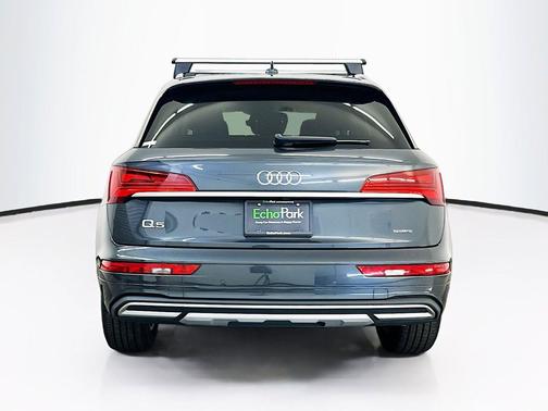 Manhattan Gray Metallic 2023 Audi Q5 40 Premium