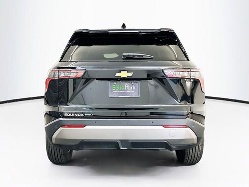 Mosaic Black Metallic 2025 Chevrolet Equinox 1LT