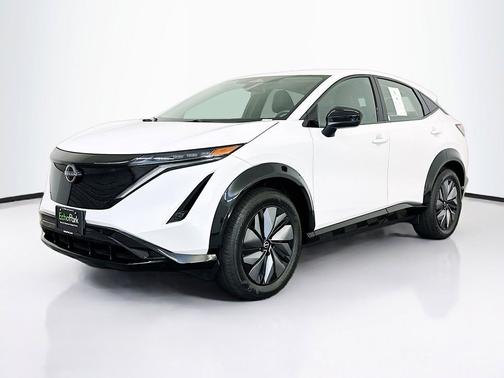 Everest White Pearl Tricoat 2024 Nissan ARIYA ENGAGE