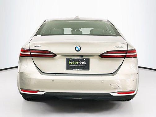 2024 BMW 530 i xDrive