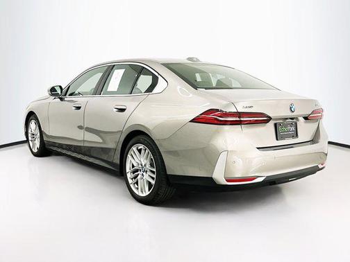 2024 BMW 530 i xDrive
