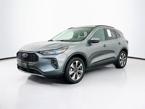 Carbonized Gray Metallic 2025 Ford Escape Platinum