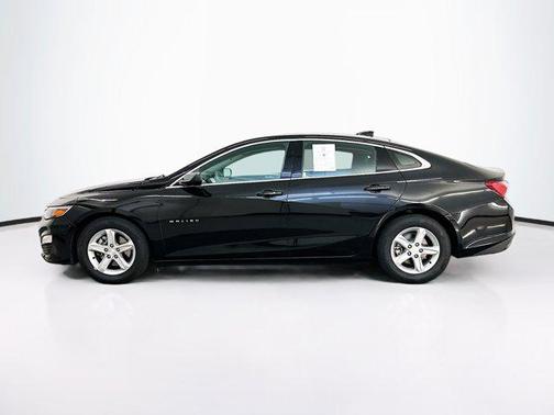 Mosaic Black Metallic 2022 Chevrolet Malibu FWD LT