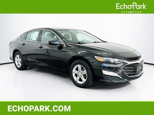 Mosaic Black Metallic 2022 Chevrolet Malibu FWD LT