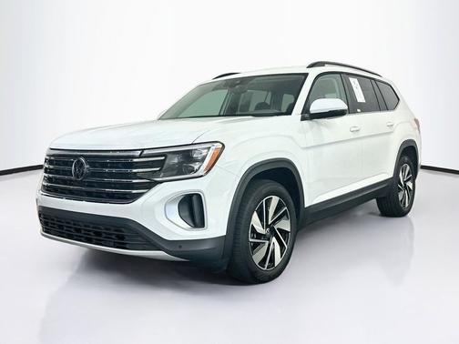 Pure White 2025 Volkswagen Atlas 2.0T SE w/Technology 4MOTION