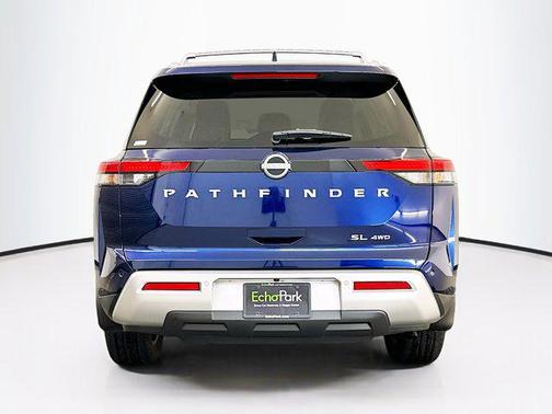 2024 Nissan Pathfinder SL 4WD