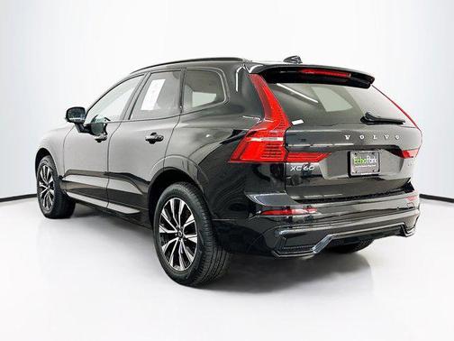 2025 Volvo XC60 B5 Plus