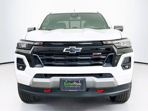 Summit White 2025 Chevrolet Colorado Z71