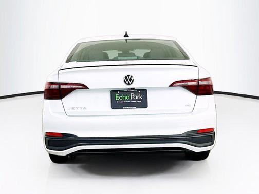 Opal White Pearl 2024 Volkswagen Jetta 1.5T SE