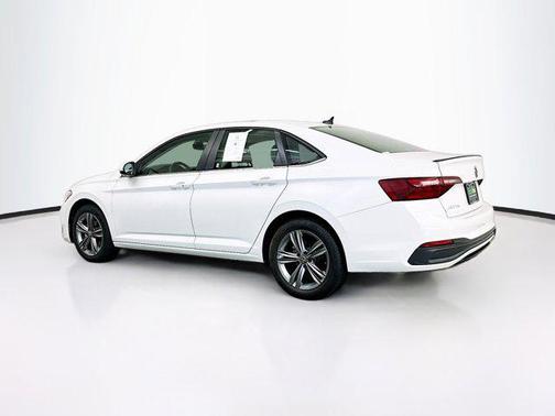 Opal White Pearl 2024 Volkswagen Jetta 1.5T SE