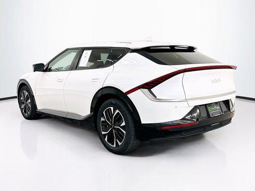 Snow White Pearl 2024 Kia EV6 Wind