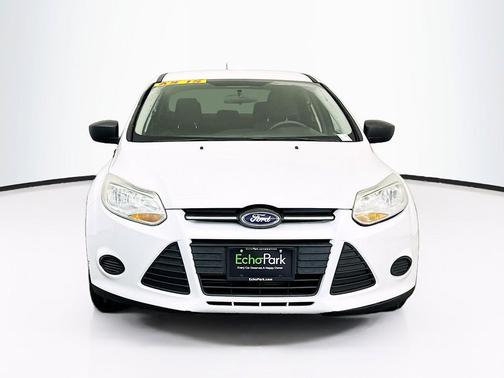 Oxford White 2013 Ford Focus S