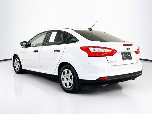 Oxford White 2013 Ford Focus S