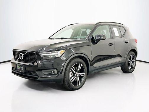 2021 Volvo XC40 T5 R-Design