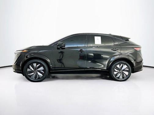 Black Diamond Pearl 2023 Nissan ARIYA ENGAGE