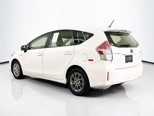 2017 Toyota Prius v Two