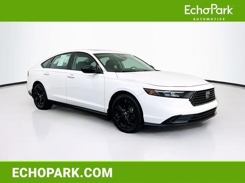 Platinum White Pearl 2025 Honda Accord SE