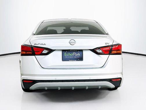 Brilliant Silver Metallic 2023 Nissan Altima 2.5 SV