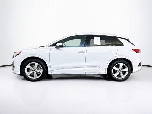 Glacier White Metallic 2024 Audi Q4 e-tron Premium 55 quattro