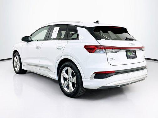 Glacier White Metallic 2024 Audi Q4 e-tron Premium 55 quattro
